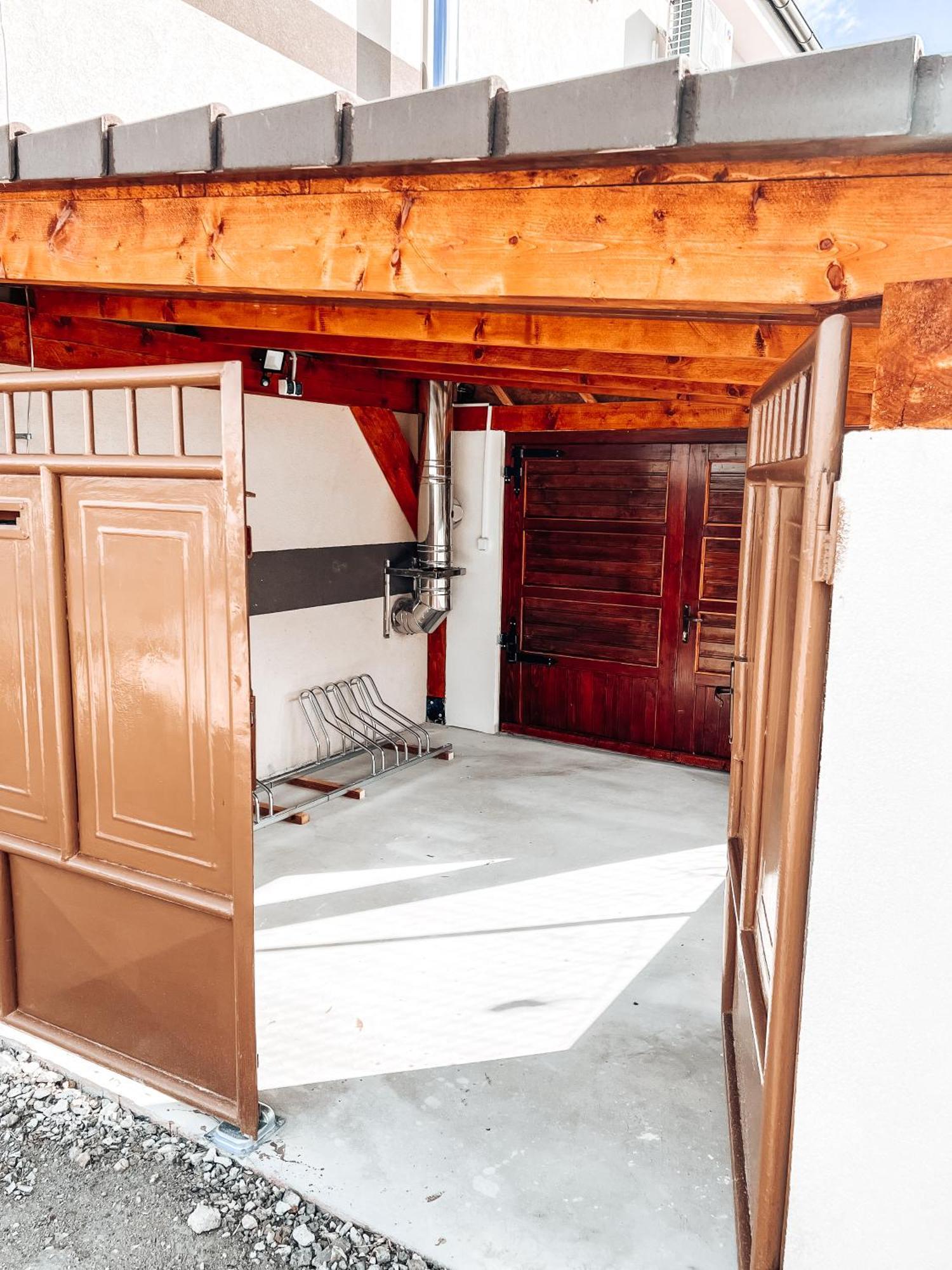 Aparthotel Rezidencia Podhájska Esterno foto