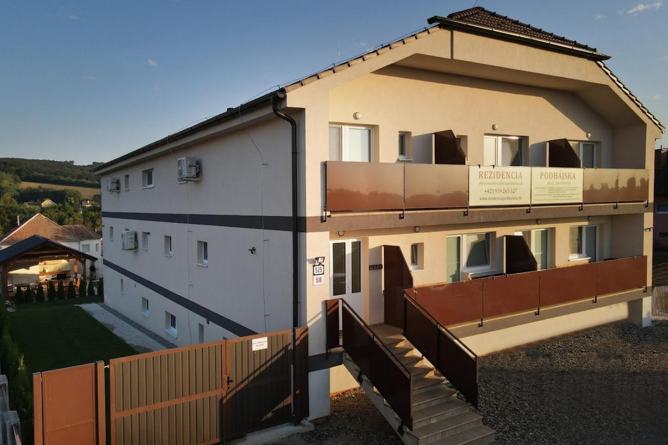 Aparthotel Rezidencia Podhájska Esterno foto